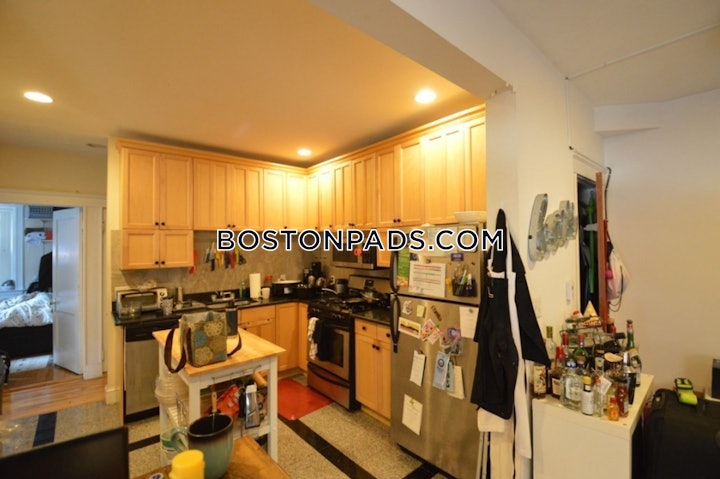 brookline-3-beds-2-baths-coolidge-corner-4400-5990257 