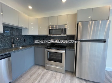 Boston - 0 Beds, 1 Baths