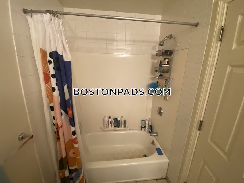 BOSTON - LOWER ALLSTON - 5 Beds, 2.5 Baths - Image 15