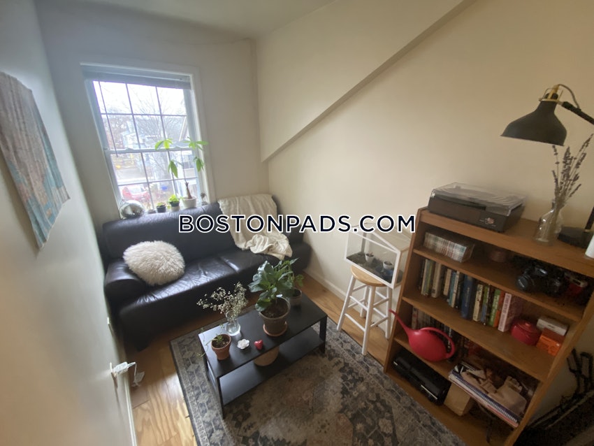 BOSTON - LOWER ALLSTON - 5 Beds, 2.5 Baths - Image 9