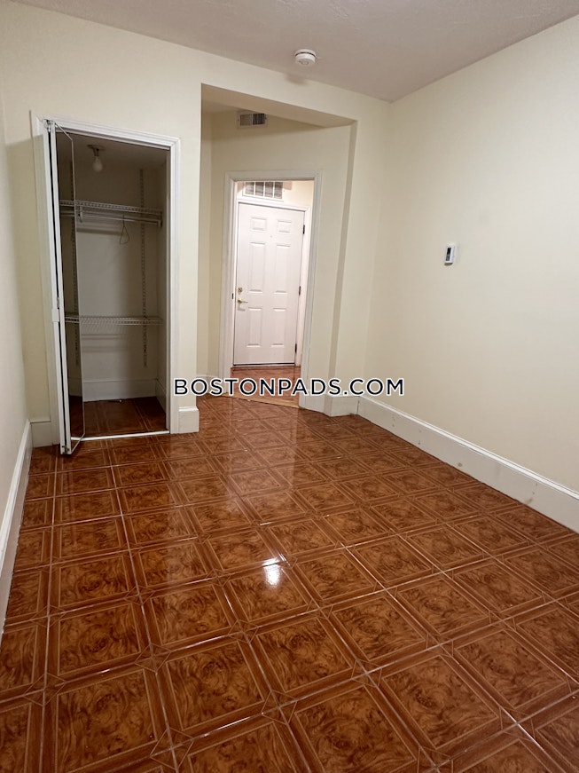 Brookline - $3,200+ /mo