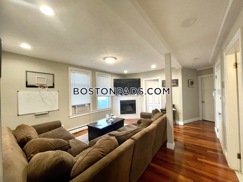 BOSTON - SOUTH BOSTON - EAST SIDE - 3 Beds, 1 Bath - Image 2