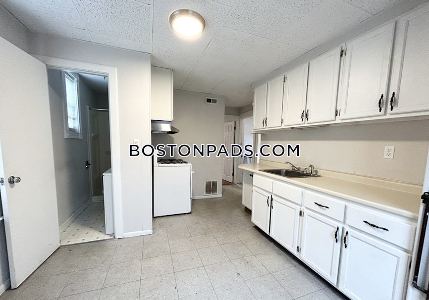 BOSTON - DORCHESTER/SOUTH BOSTON BORDER - 1 Bed, 1 Bath - Image 7