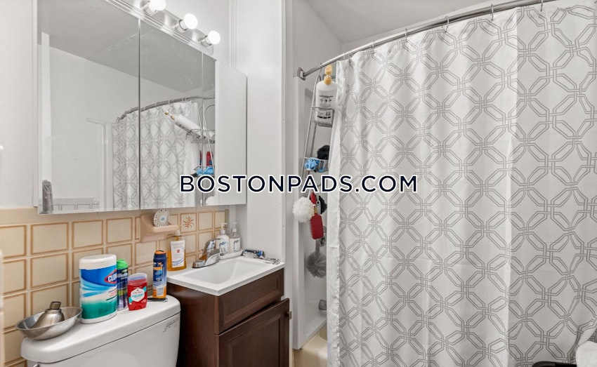 BOSTON - MISSION HILL - 4 Beds, 1 Bath - Image 11