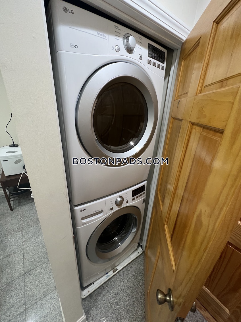 Boston - $6,100+ /month