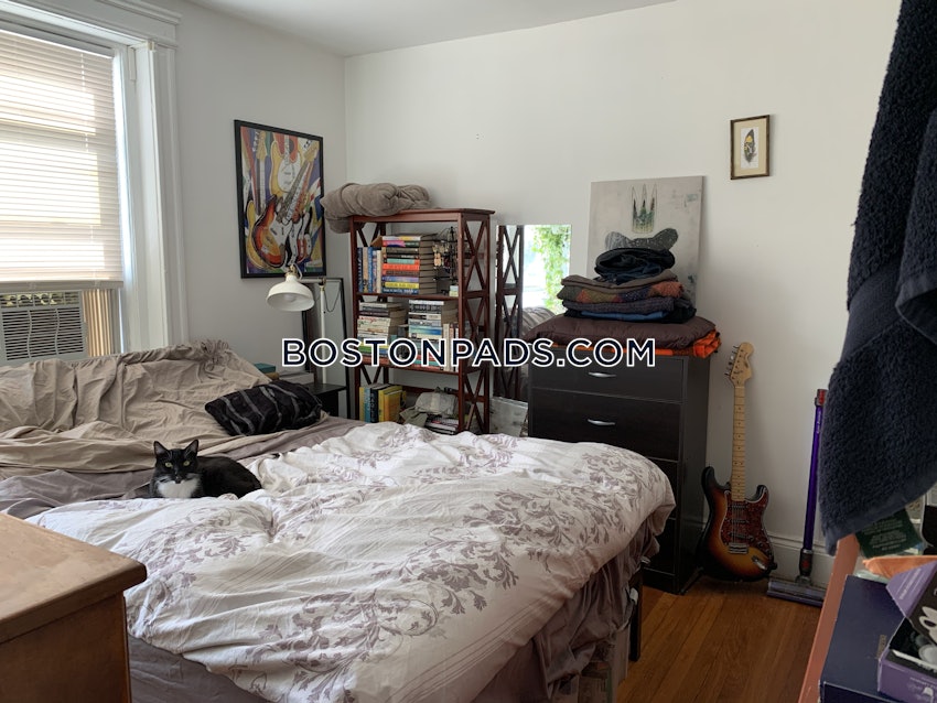 MALDEN - 1 Bed, 1 Bath - Image 4