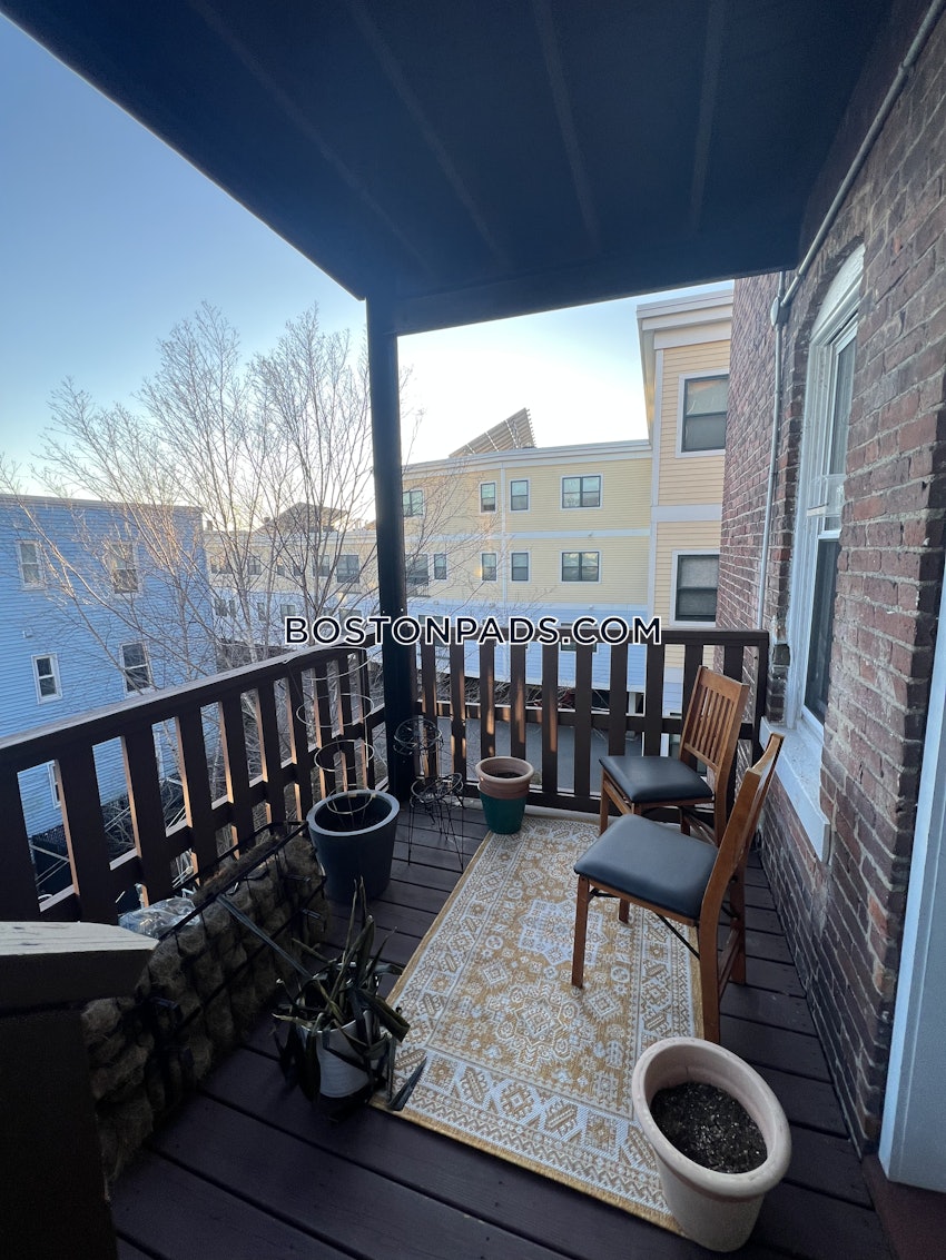 CAMBRIDGE - INMAN SQUARE - 1 Bed, 1 Bath - Image 3