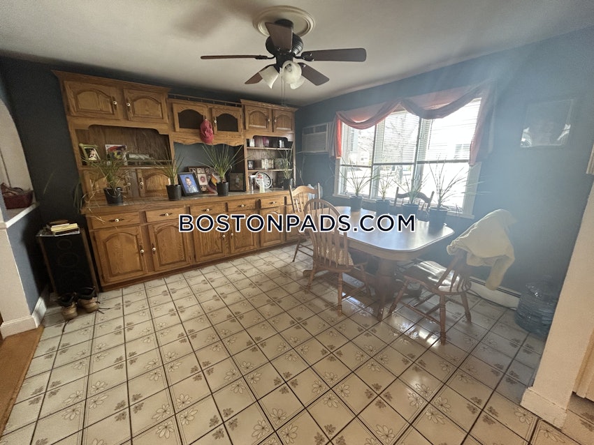 QUINCY - WOLLASTON - 3 Beds, 1.5 Baths - Image 9