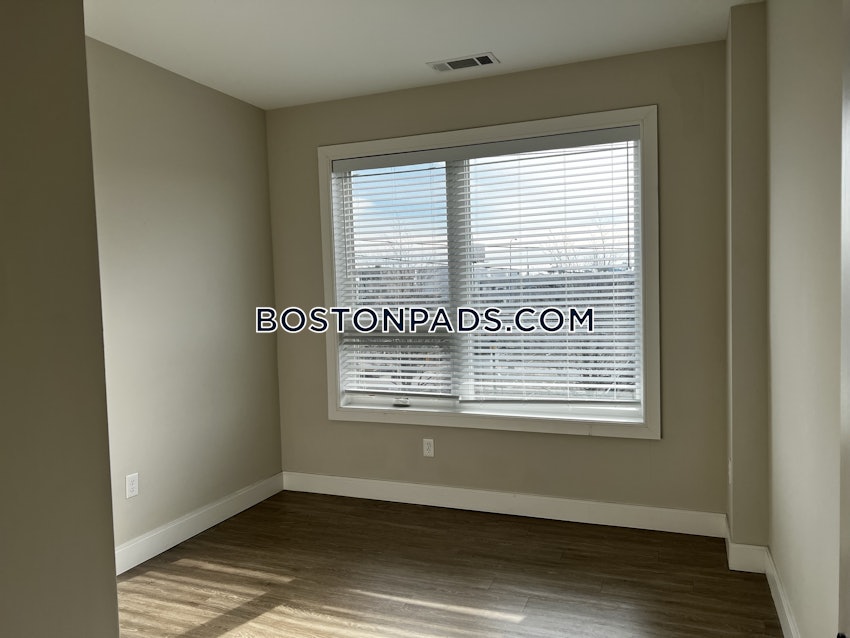 BOSTON - EAST BOSTON - BREMEN ST. PARK/AIRPORT STATION - 3 Beds, 2 Baths - Image 11