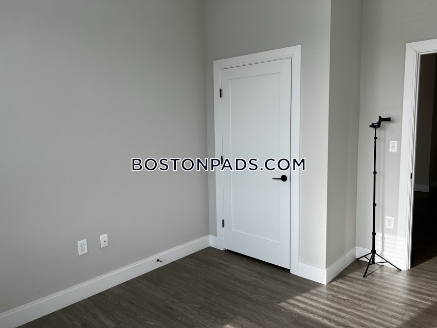 BOSTON - EAST BOSTON - BREMEN ST. PARK/AIRPORT STATION - 3 Beds, 2 Baths - Image 6