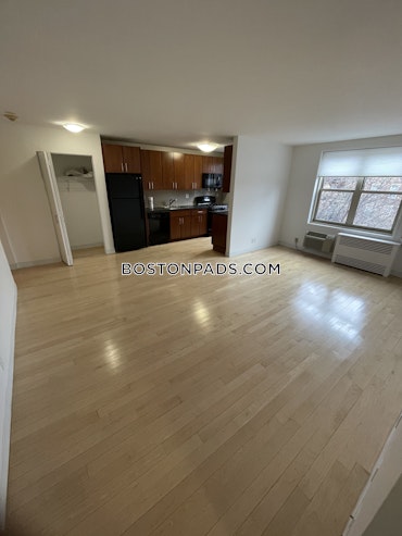 Boston - 2 Beds, 1 Baths