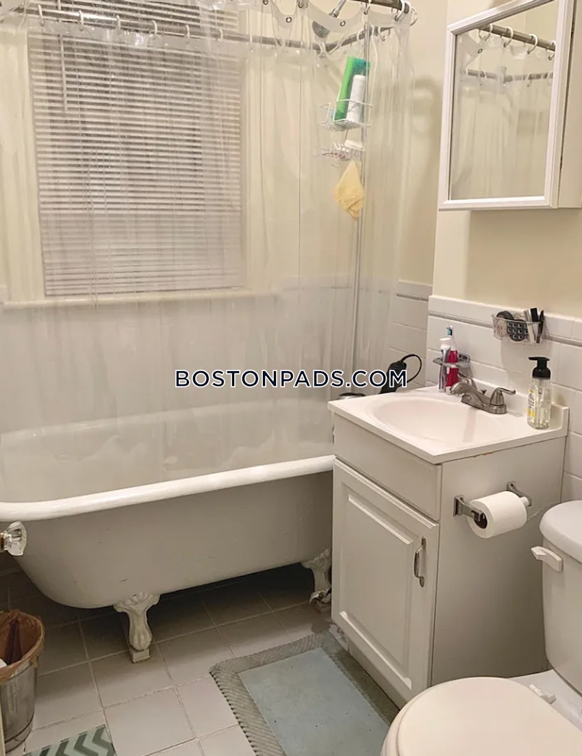 BOSTON - FENWAY/KENMORE - 1 Bed, 1 Bath - Image 4