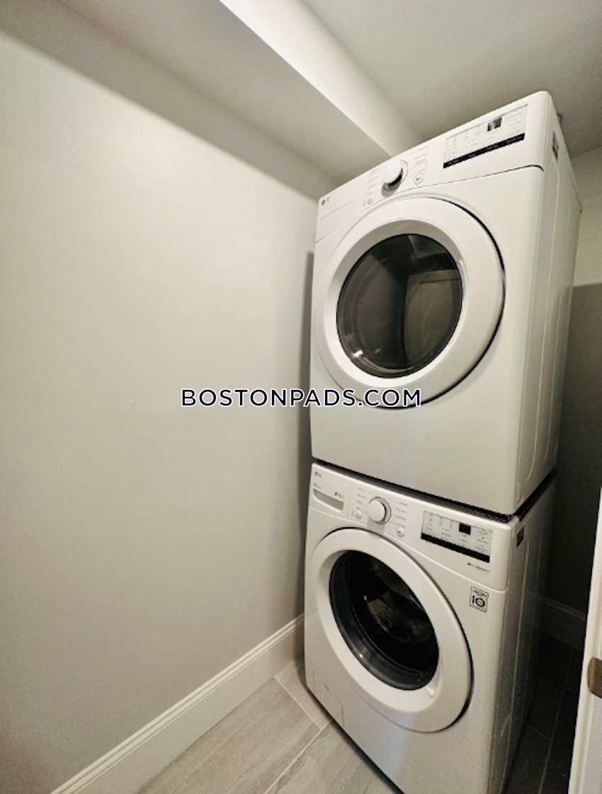 BOSTON - BRIGHTON - OAK SQUARE - 5 Beds, 4 Baths - Image 12