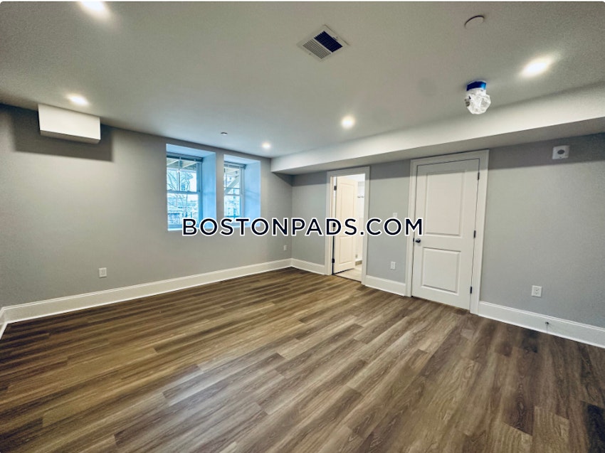 BOSTON - BRIGHTON - OAK SQUARE - 5 Beds, 4 Baths - Image 5