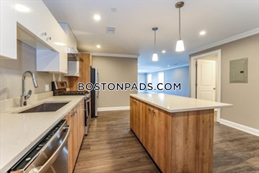 DEDHAM - 1 Bed, 1 Bath - Image 3