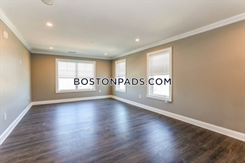 DEDHAM - 1 Bed, 1 Bath - Image 6