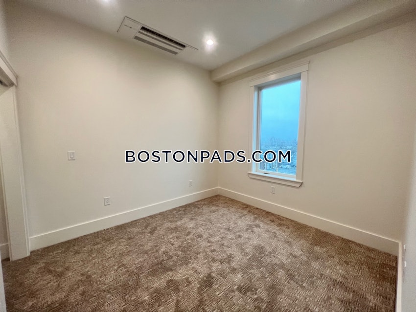 REVERE - 1 Bed, 1 Bath - Image 1