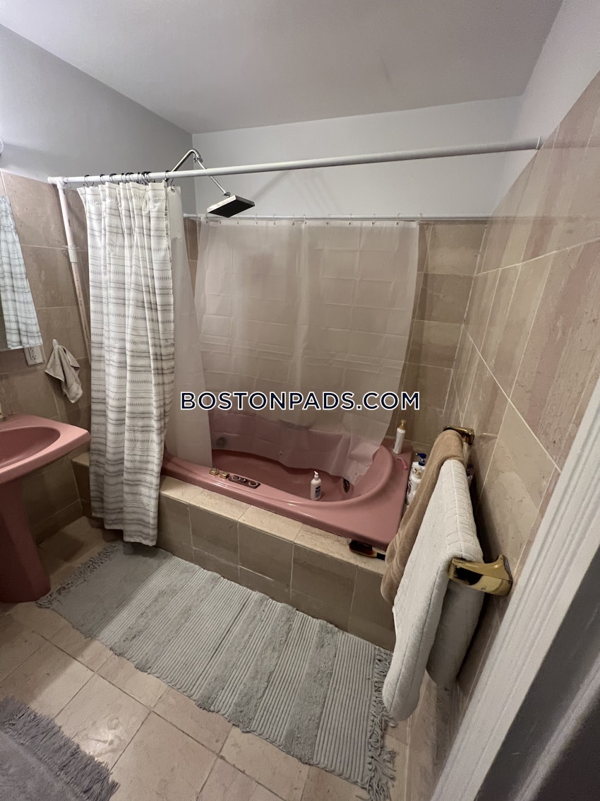 BOSTON - BACK BAY - 1 Bed, 1 Bath - Image 11