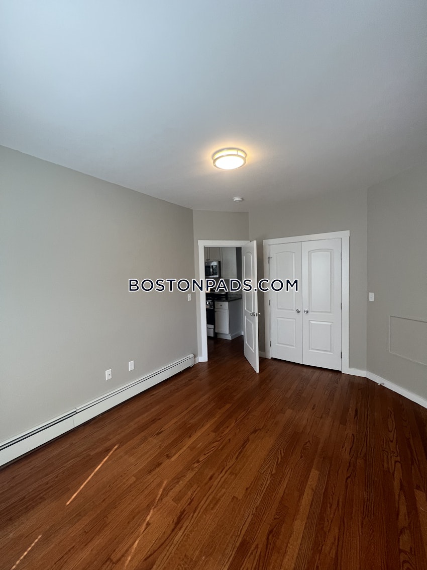 BOSTON - ROXBURY - 2 Beds, 1 Bath - Image 9