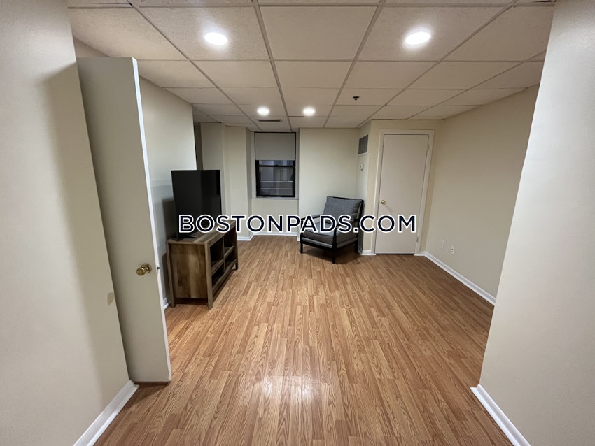 BOSTON - CHINATOWN - 1 Bed, 1 Bath - Image 5