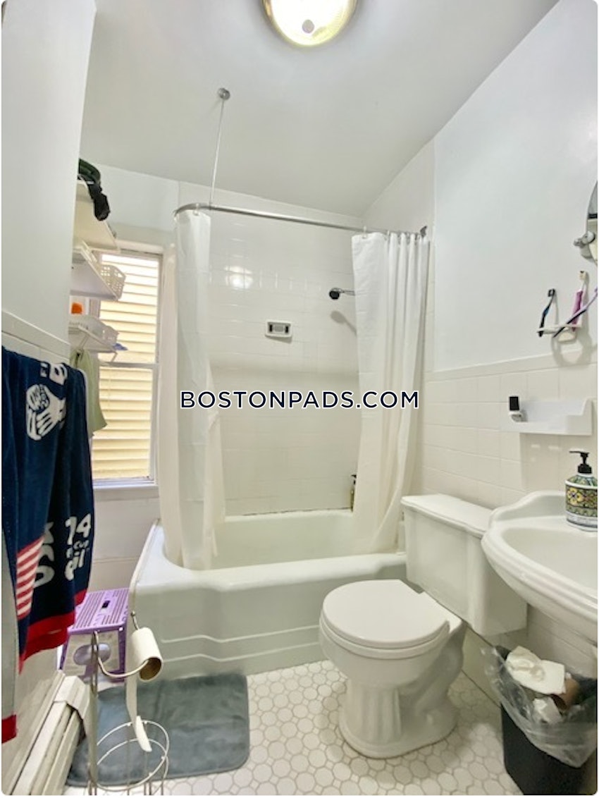 BOSTON - FORT HILL - 2 Beds, 1 Bath - Image 16