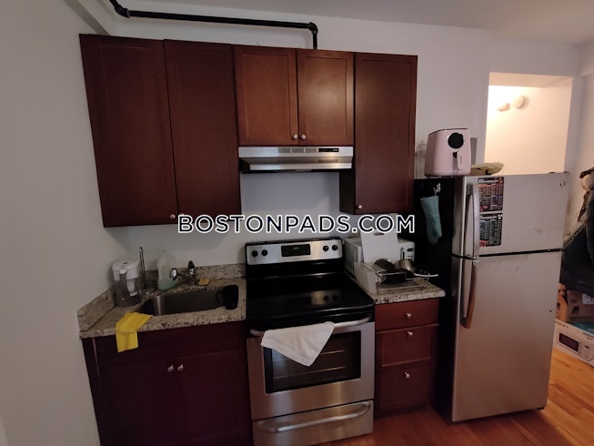 Boston - $2,400+ /mo