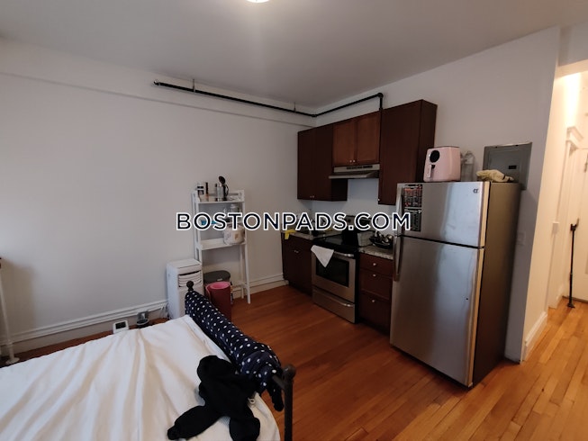 Boston - $2,400+ /mo