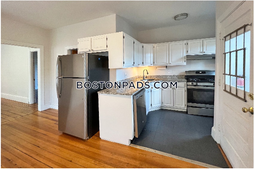 SOMERVILLE - PORTER SQUARE - 3 Beds, 1 Bath - Image 2