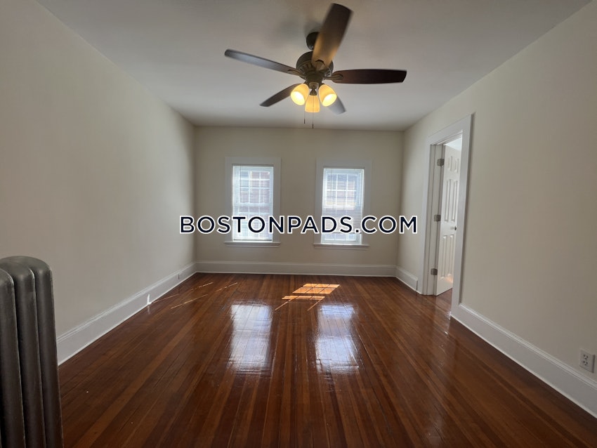 BOSTON - BRIGHTON - OAK SQUARE - 3 Beds, 1 Bath - Image 7