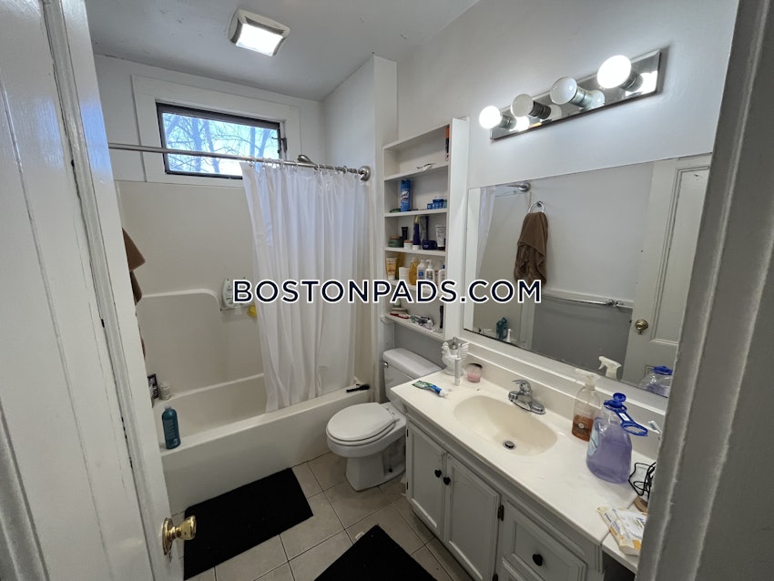 BOSTON - LOWER ALLSTON - 5 Beds, 1.5 Baths - Image 42