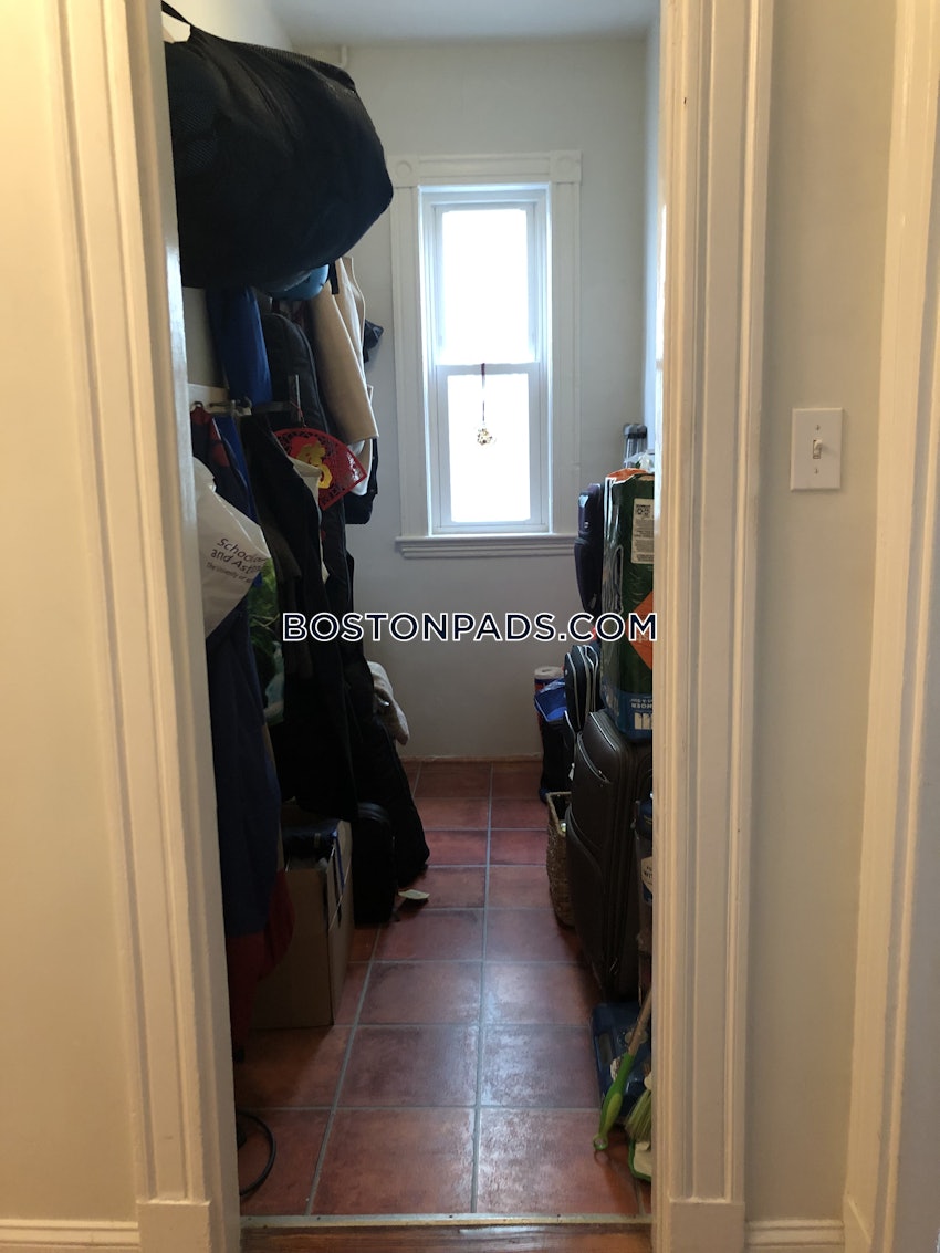 CAMBRIDGE - INMAN SQUARE - 3 Beds, 1 Bath - Image 3