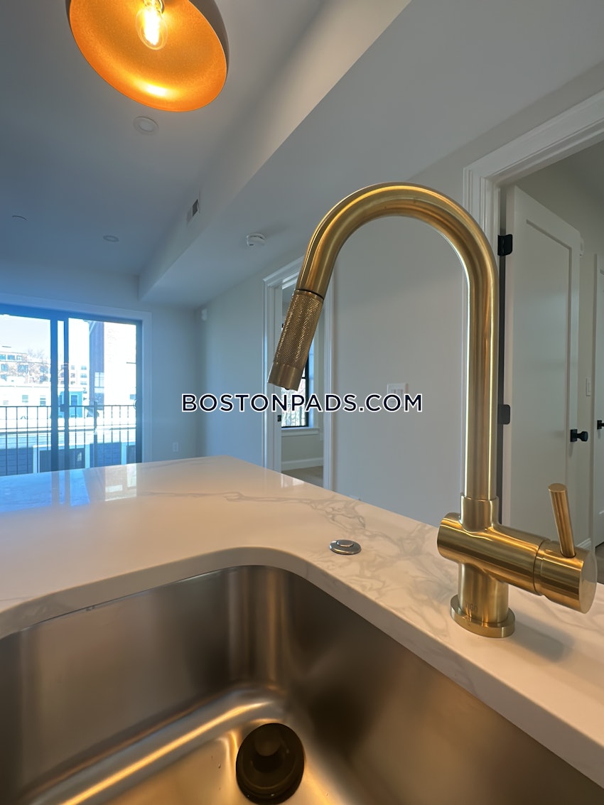 BOSTON - SOUTH BOSTON - ANDREW SQUARE - 4 Beds, 2 Baths - Image 15
