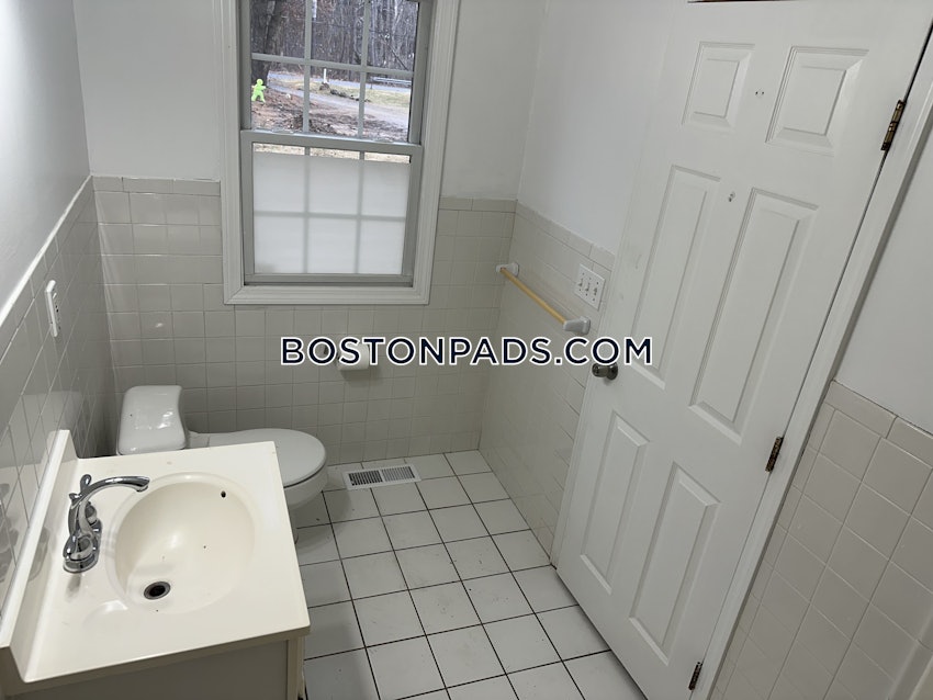ANDOVER - 3 Beds, 2 Baths - Image 19
