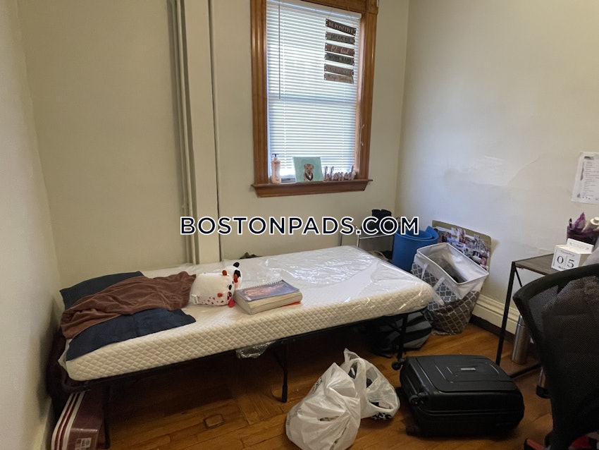 BOSTON - ALLSTON - 4 Beds, 1.5 Baths - Image 11