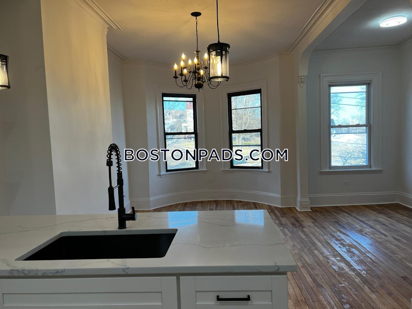 BOSTON - FORT HILL - 3 Beds, 3 Baths - Image 11