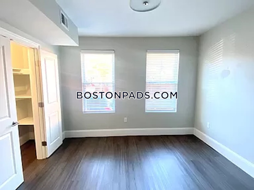 BOSTON - EAST BOSTON - JEFFRIES POINT - 3 Beds, 1 Bath - Image 15