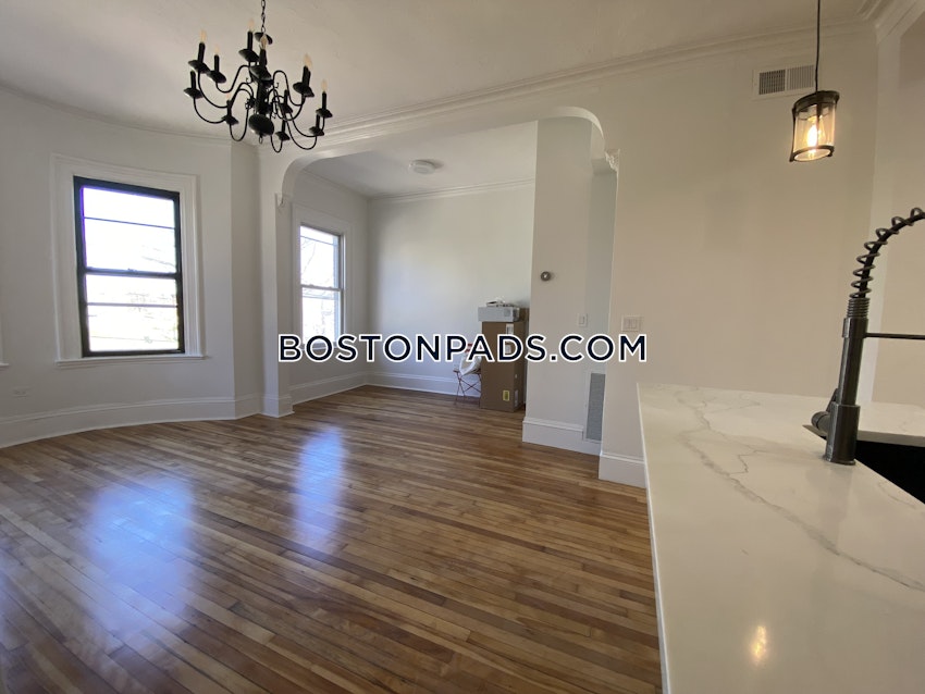 BOSTON - FORT HILL - 3 Beds, 3 Baths - Image 10