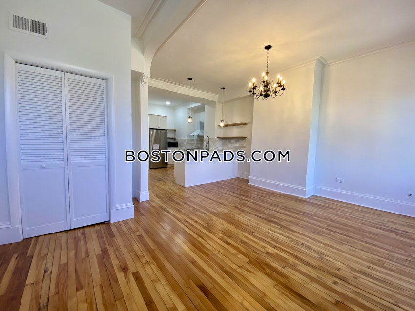 BOSTON - FORT HILL - 3 Beds, 3 Baths - Image 17