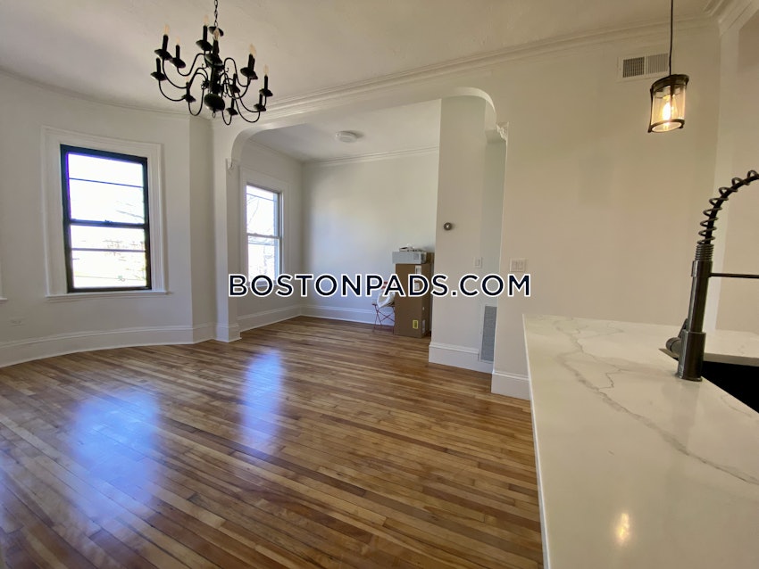BOSTON - FORT HILL - 3 Beds, 3 Baths - Image 18