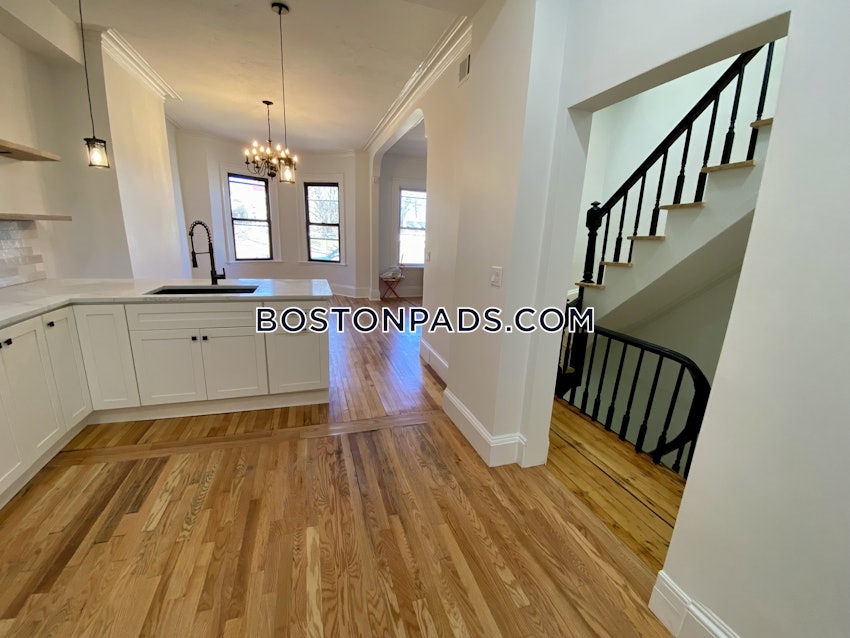 BOSTON - FORT HILL - 3 Beds, 3 Baths - Image 20