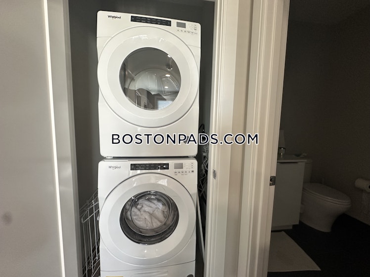 Saratoga St., Boston