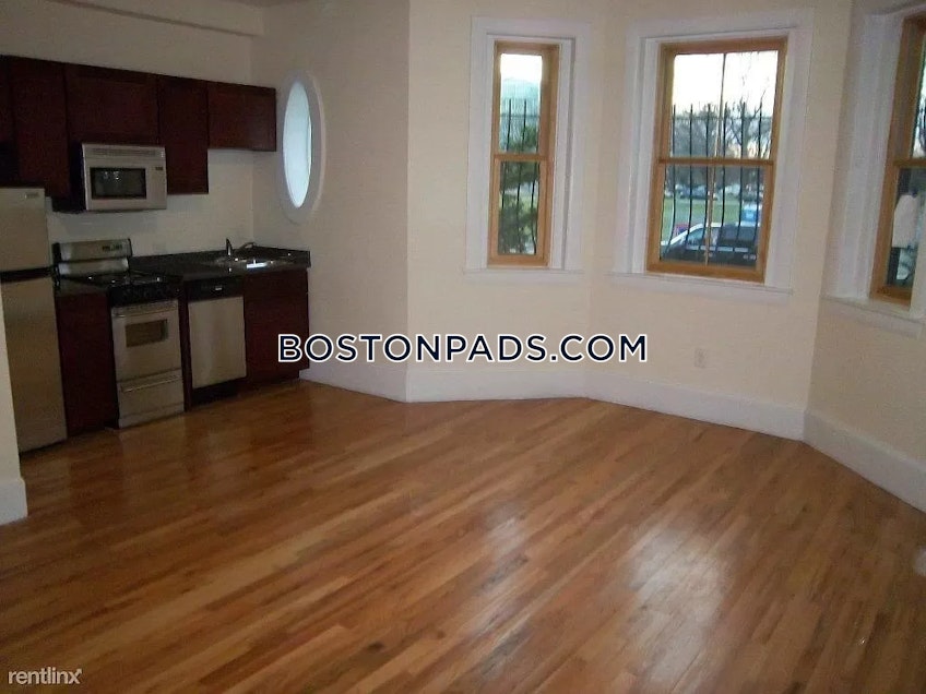 Boston - $2,200+ /month