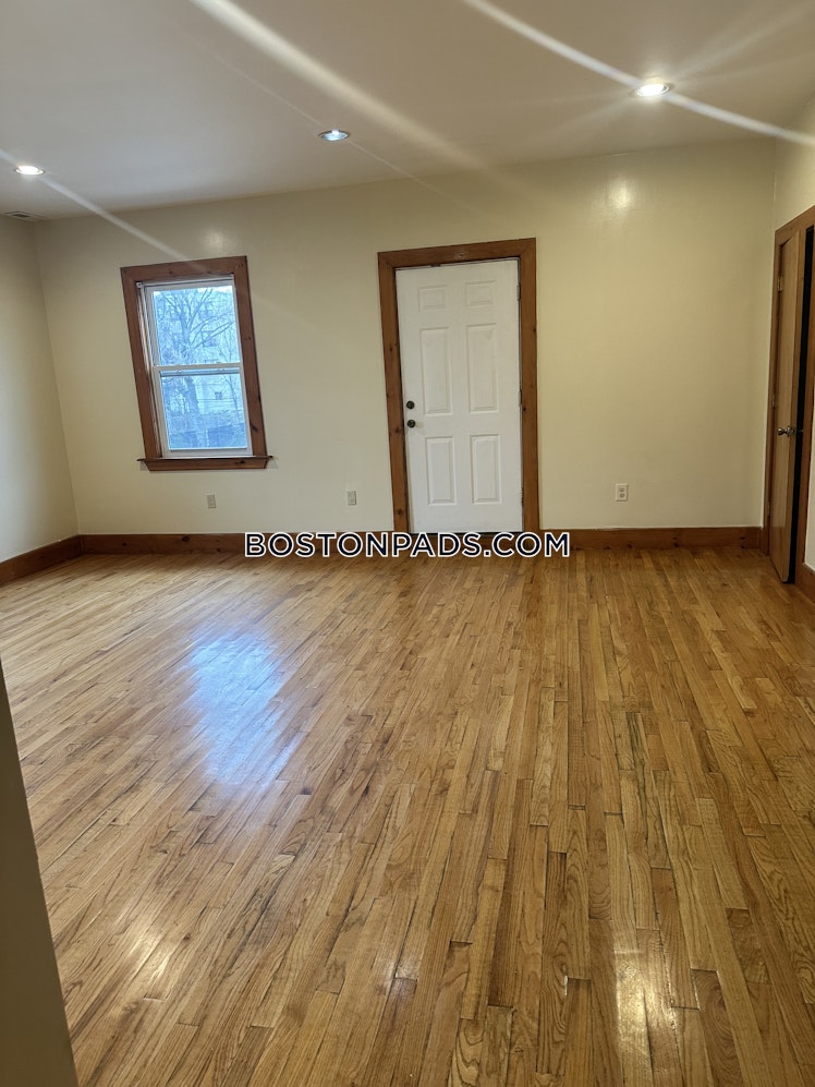 Westminster Ave., Boston