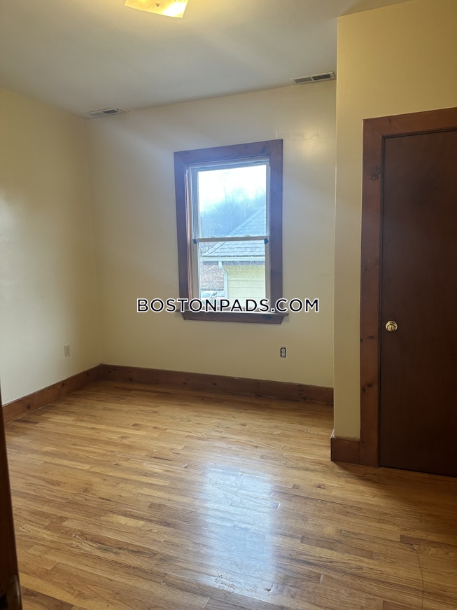 Boston - $4,650+ /mo