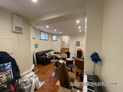 Brookline 4 Beds 3 Baths  Coolidge Corner - $6,000 No Fee