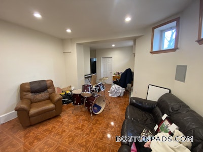 Brookline 4 Beds 3 Baths  Coolidge Corner - $6,000 No Fee