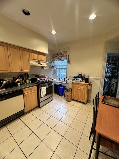 Brookline 4 Beds 2 Baths  Cleveland Circle - $5,775 No Fee