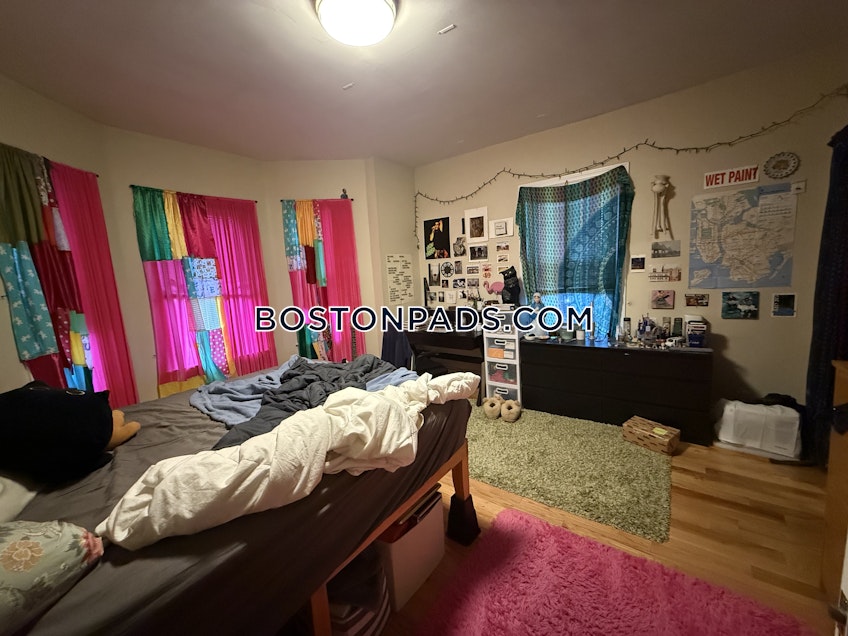 Boston - $4,800+ /month