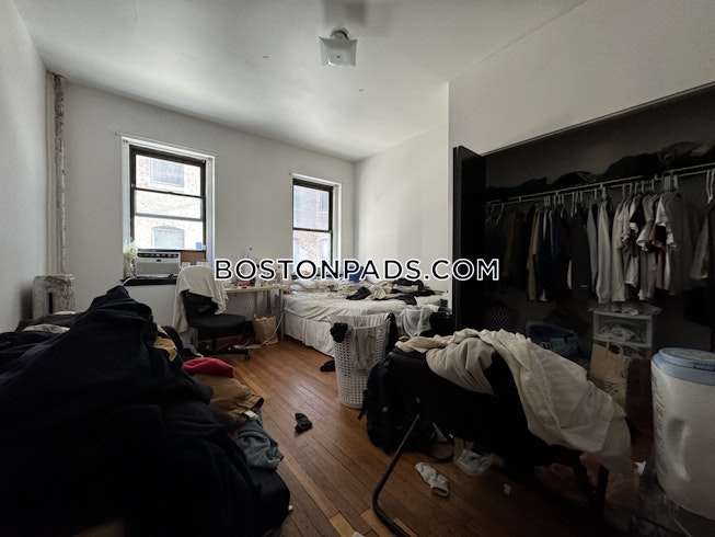 Boston - $3,200+ /mo