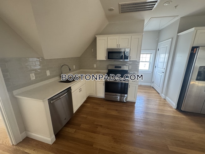 Boston - $4,100+ /mo